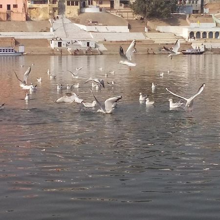 Tandon Lodge On The Ganga Ghat Homestay Varanasi Luaran gambar
