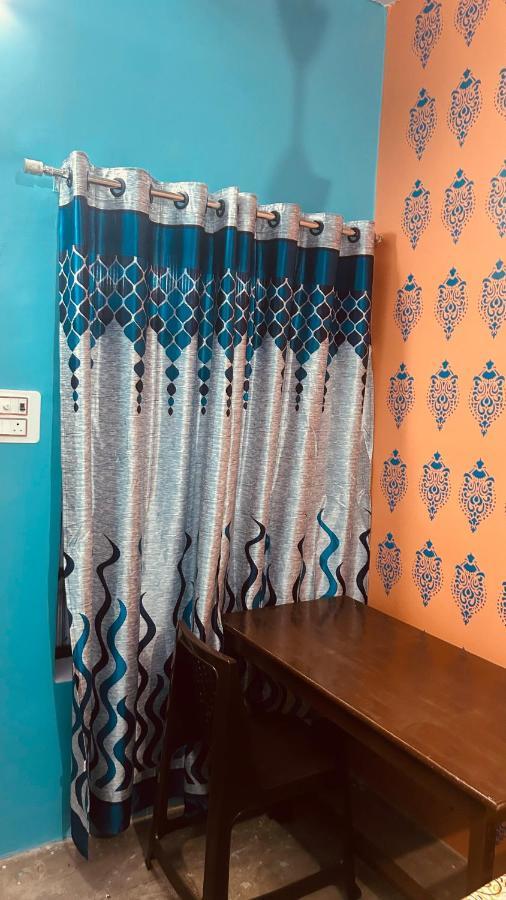 Tandon Lodge On The Ganga Ghat Homestay Varanasi Luaran gambar