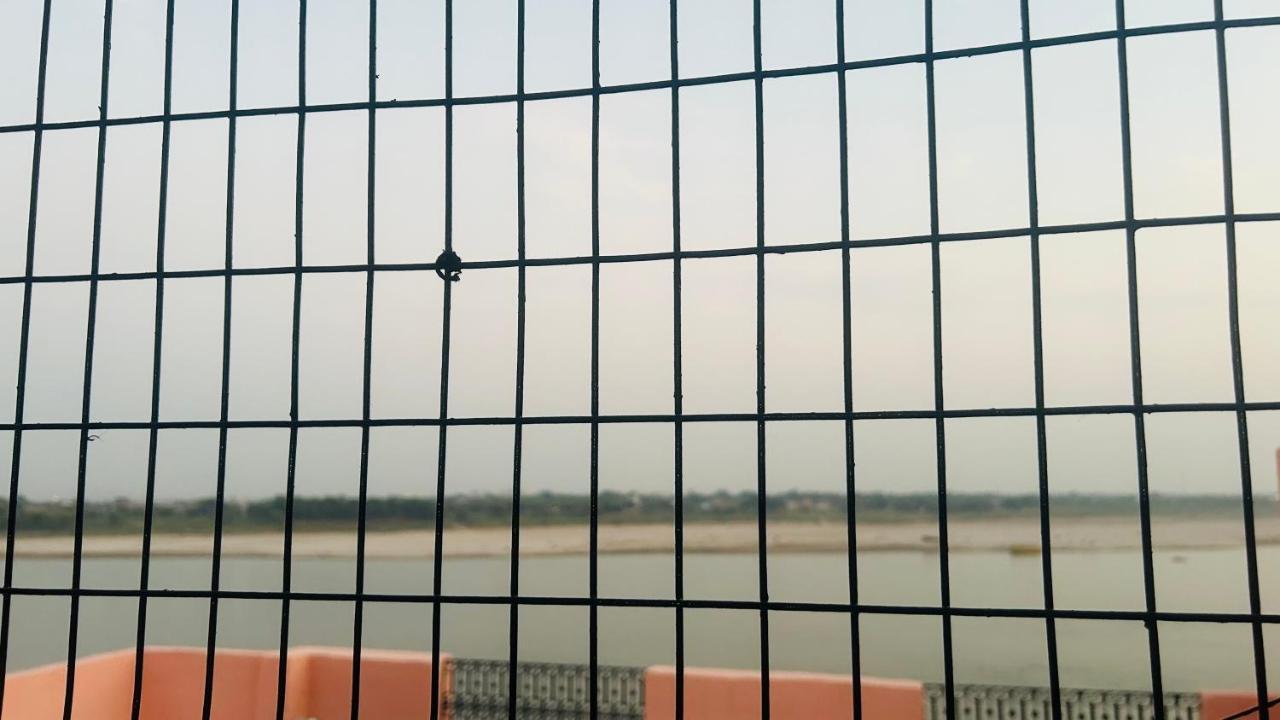 Tandon Lodge On The Ganga Ghat Homestay Varanasi Luaran gambar