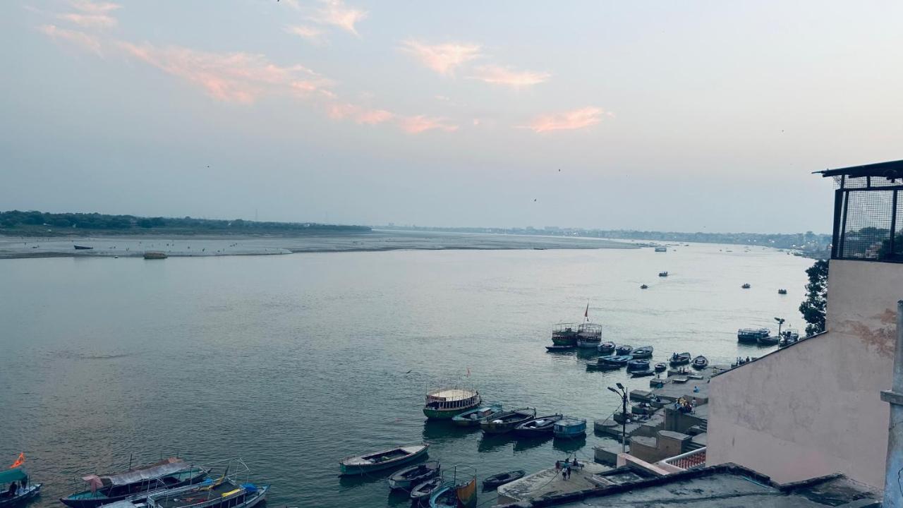 Tandon Lodge On The Ganga Ghat Homestay Varanasi Luaran gambar