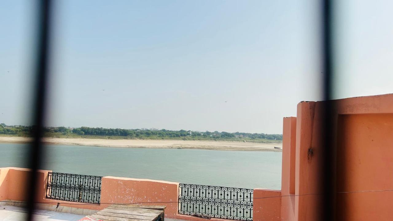 Tandon Lodge On The Ganga Ghat Homestay Varanasi Luaran gambar