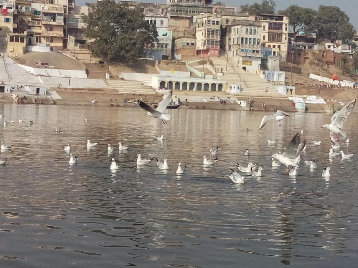 Tandon Lodge On The Ganga Ghat Homestay Varanasi Luaran gambar