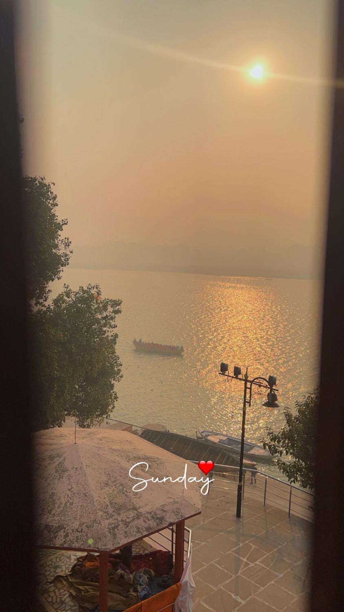 Tandon Lodge On The Ganga Ghat Homestay Varanasi Luaran gambar